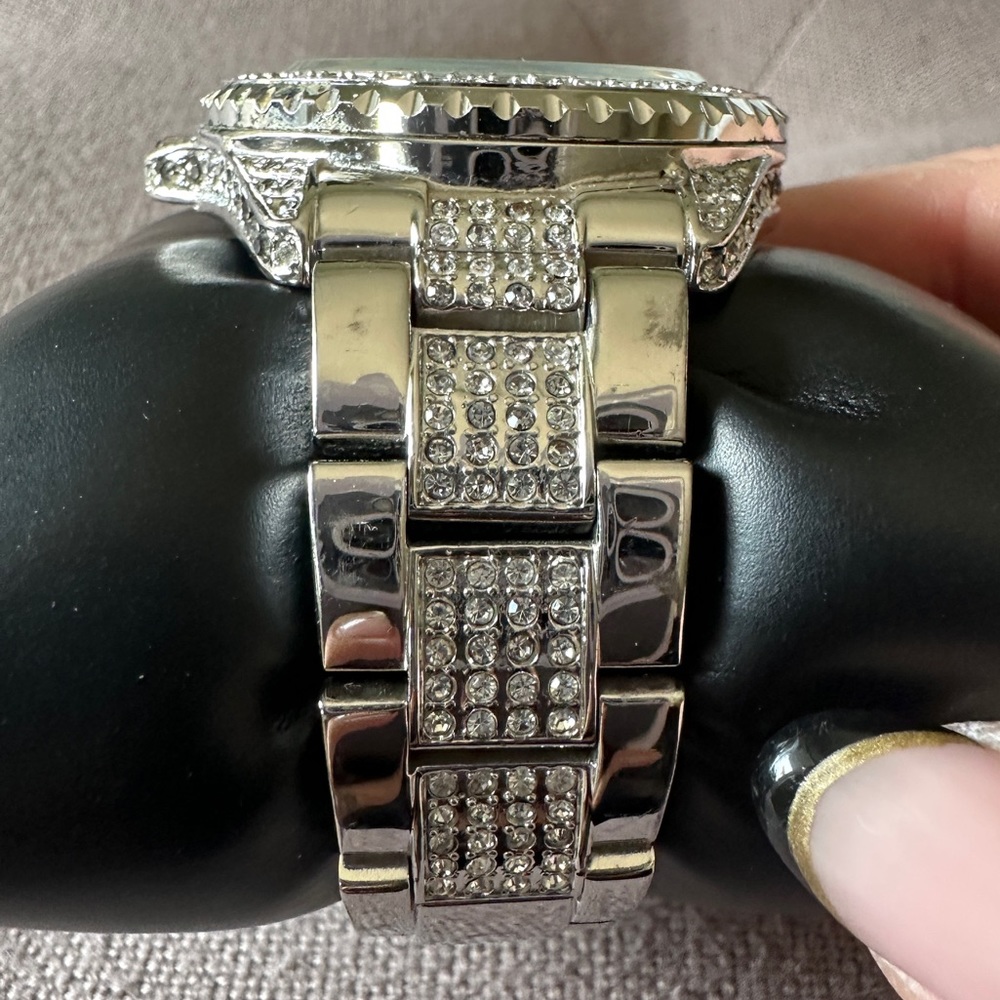 Crystal Watch - Picture 6 of 9